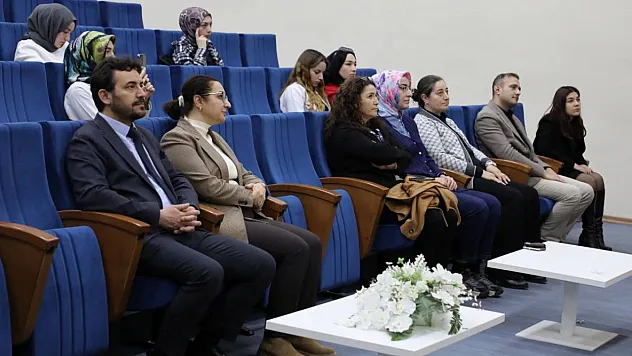 AFSÜ'de İslam'da Kadının Değeri Anlatıldı