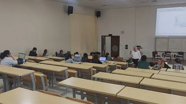 AFSÜ'de Temel Biyoistatistik Eğitimi Verildi