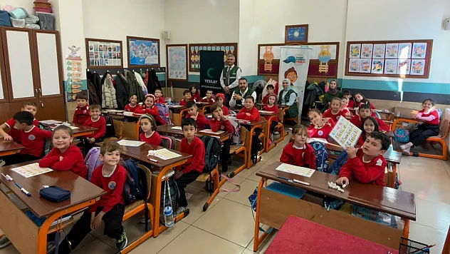 AFSÜ Genç Yeşilay'dan İlkokulda Çifte Farkındalık: Hem Eğitim Hem Fidan
