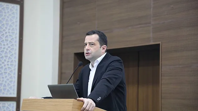 AFSÜ'nün Yeni Personeli Bilgilendirildi