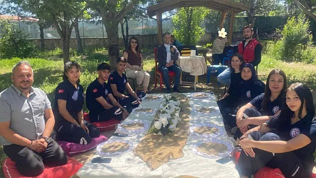 AFSÜ Öğrencileri Özel Bireylerle Bir Arada