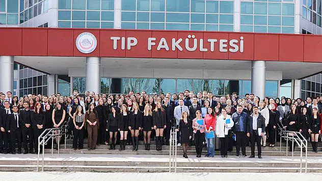 AFSÜ Tıp Fakültesinde 222 Proje Tamamlandı