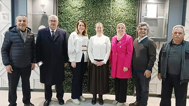 AFYAŞAD Kadınana Dekanları Ziyaret Etti