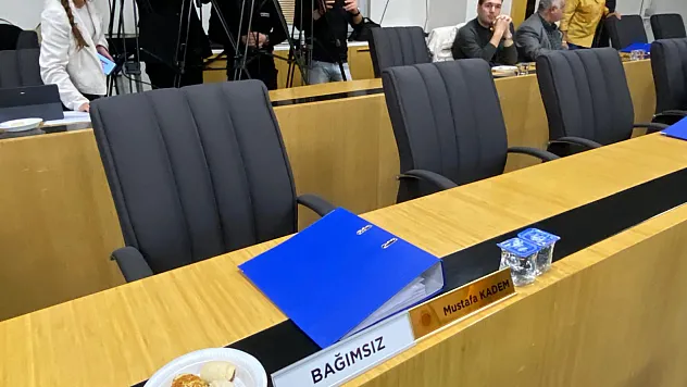 Afyon Belediye Meclisi'nde Tartışmalı Görüntüler Sonrası Koltuk Hâlâ Boş