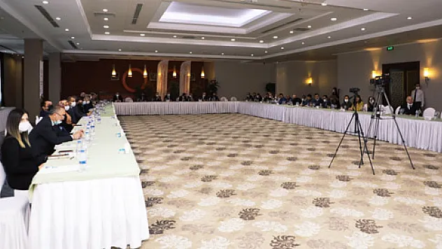 Afyon büyük düşünmeye mecbur, sağlık  endüstri bölgesiyle ender illerden olacağız