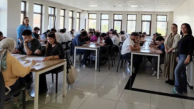 Afyon'da 106 Aday Memur Ter Döktü: Sonuçlar Yakında Açıklanacak