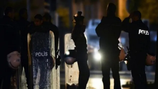 Afyon'da 4 Adrese Baskın! Polis Şaşkına Döndü!
