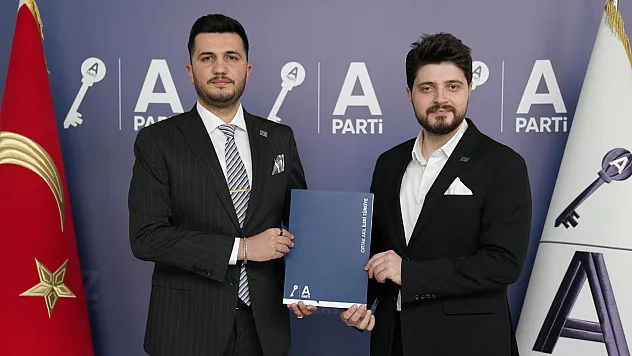 Afyon'da Anahtar Parti'de Gençler Akyol'a Emanet
