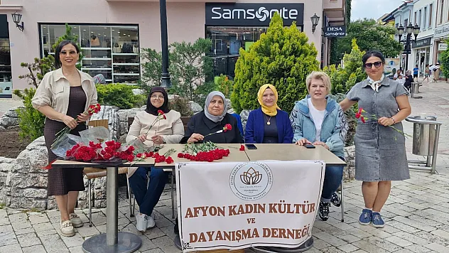 Afyon'da AVM'ye Gelen Babalara Sürpriz!