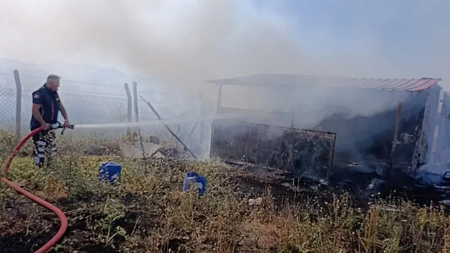 Afyon'da Bağ Evinde Yangın Paniği