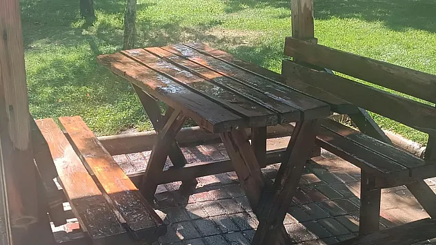 Afyon'da Banklar Sulanıyor, Çimler Susuz Kalıyor: Vatandaşlar İsyanda!