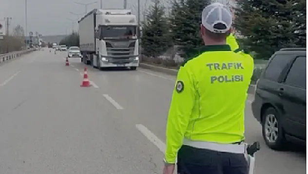 Afyon'da Bayram Trafiği Yapay Zekâ İle Denetlenecek