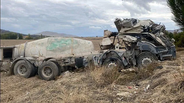 Afyon'da Beton Mikseri Devrildi: Sürücü Ağır Yaralı!