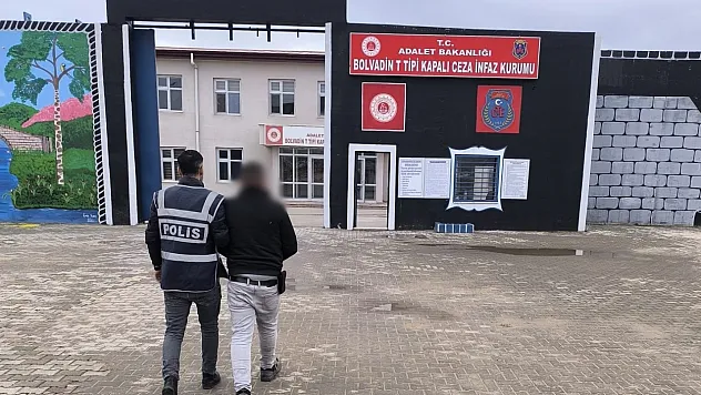 Afyon'da Bir Eş Katili, Bir Dolandırıcı Cezaevine Gönderildi