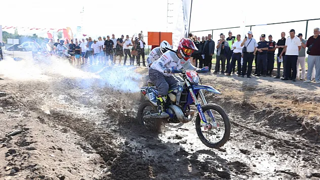 Afyon'da Çamur Festivali'nde Renkli Görüntüler