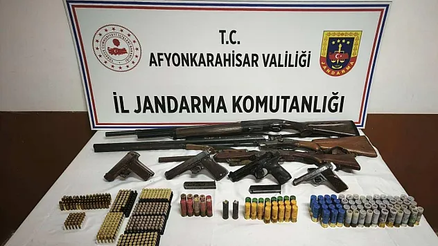 Afyon'da Cephaneliğe Dönen Eve Baskın