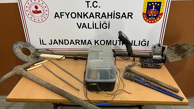 Afyon'da Definecilere Suçüstü