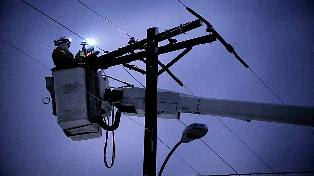 Afyon'da Elektrik Krizi! Erkmenliler Yıllardır Çözülemeyen Sorunla Boğuşuyor!