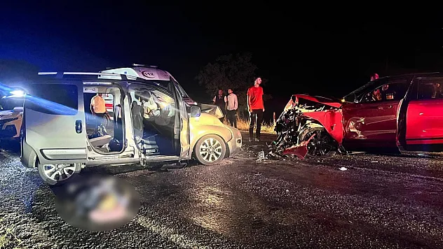 Afyon'da Feci Kaza! 2 Ölü, 4 Yaralı