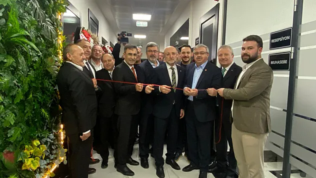 Afyon'da Genç Ağrı Uzmanı Yaza Kadar Ücretsiz Muayene Edecek!