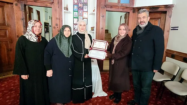 Afyon'da Hafızlık Belgeleri Sahiplerini Buldu