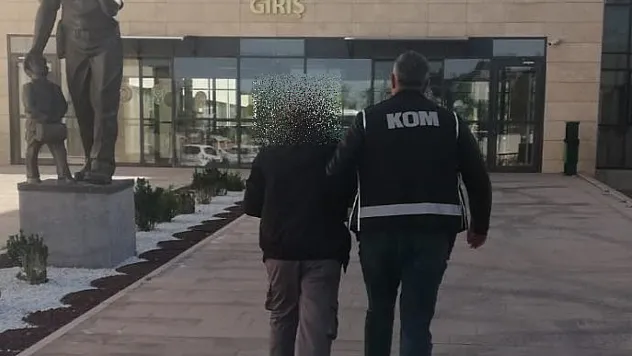 Afyon'da Jandarma Ve Emniyet, Aranan Şahısları Yakaladı