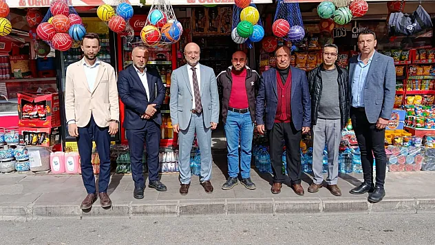 Afyon'da Mahalle Bakkallarında Borçlar Silindi, Yüzler Güldü