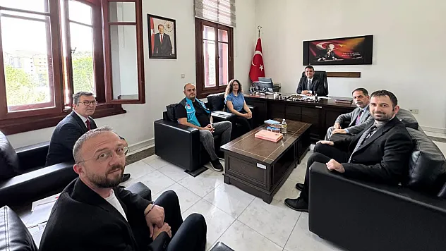 Afyon'da Okullarda Sağlık Seferberliği Başlıyor: Öğrencilere UMKE ve 112 Eğitimi Geliyor