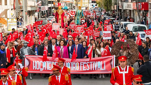 Afyon'da Sanat Günleri… Uluslararası Tiyatro Festivali Başladı
