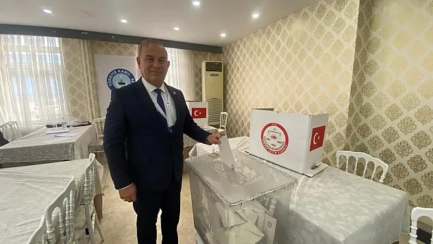 Afyon'da Sandıktan Tek Ses Çıktı