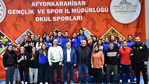 Afyon'da Serbest Güreş Müsabakaları Tamamlandı