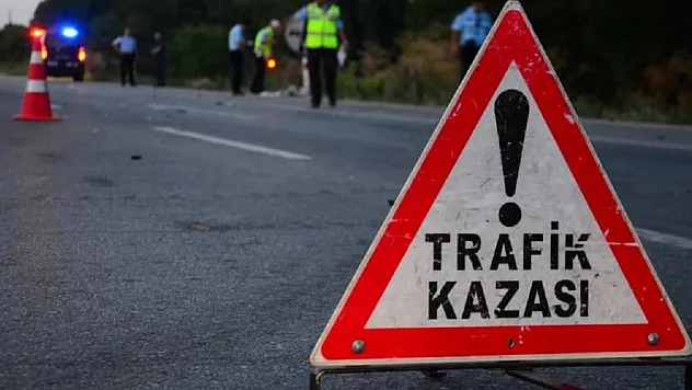 Afyon'da Sürücü Kontrolü Kaybetti, Araç Takla Attı!