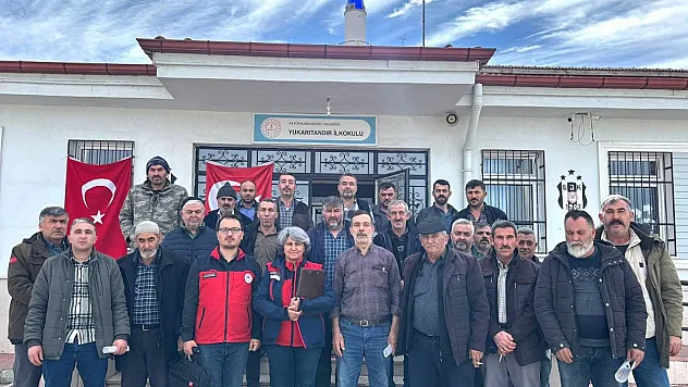 Afyon'da Üreticilere B-Reçete Uygulamaları Yürütülüyor