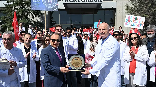 Afyon'da Veteriner Hekimler Günü'ne Özel Kortej
