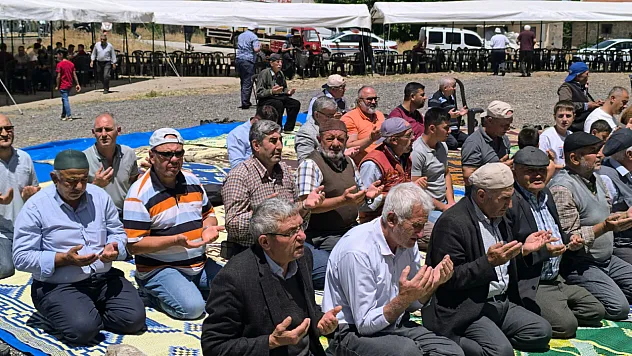 Afyon'da Yağmur İçin Dua Edildi