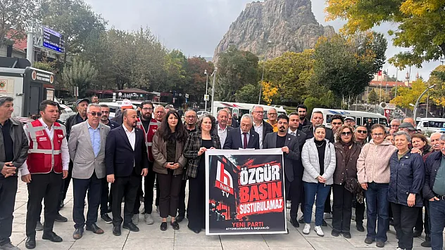 Afyon'da YENİ Partililer'den Halk Tv Protestosu