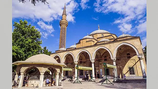Afyon'daki Camilerde Sabah Namazına 'Mesai' Düzenlemesi