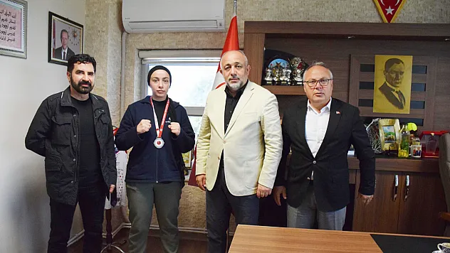 Afyon'dan Dünya'ya Yumruk Gibi Mesaj