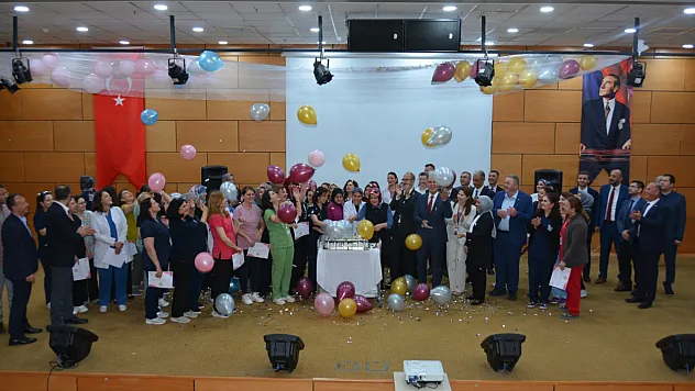 Afyon Devlet Hastanesi Yönetimi Hemşireleri Unutmadı
