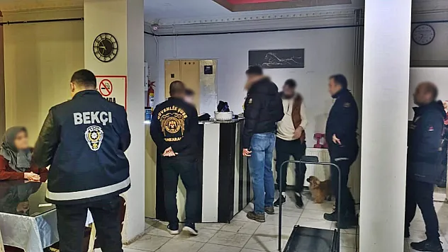 Afyon Emniyeti Huzur Uygulamasında 356 Şahsı Kontrol Etti