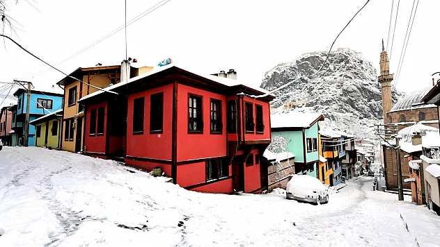 Afyon İçin Kar Alarmı: Soğuk Hava Etkisini Artırıyor