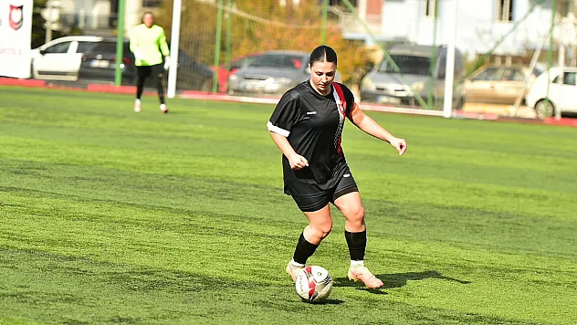 Afyon İdman Yurdu Transfer Bombalarını Patlatıyor