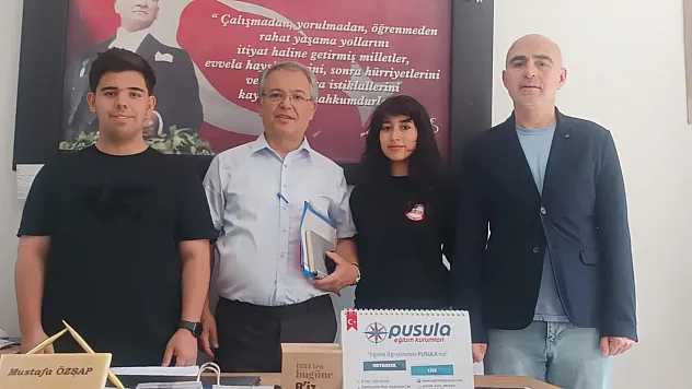 Afyon Lisesi Öğrencileri TEKNOFEST'te Büyük Gurur Yaşattı