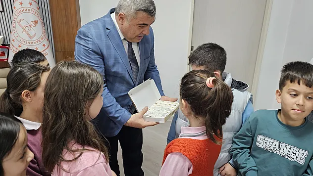 Afyon Lokumu İle Bayram Kutladılar