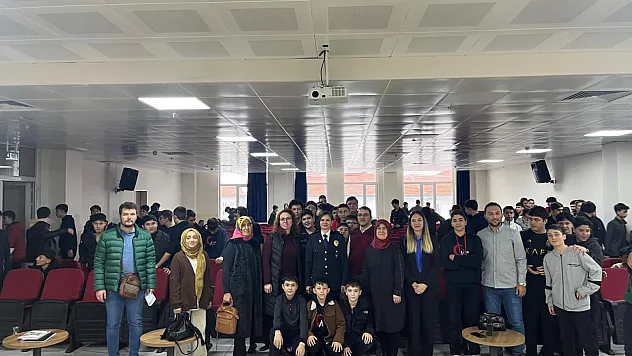 Afyon Polisi Çocuk Suçları Ve Akran Zorbalığını Anlattı