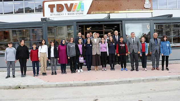 Afyon şampiyonluklara doymuyor, eğitimdeki başarı grafiğimiz artıyor