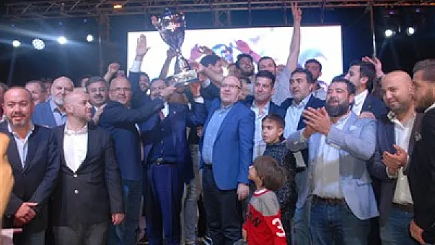 Afyon sporda kutlamaya doyamıyor