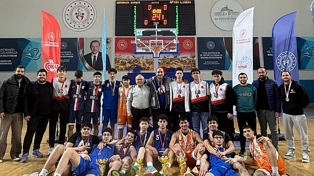 Afyon'un Genç Dev Adamları Sahada