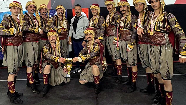 Afyon'un Halk Oyunları Ekipleri Türkiye Şampiyonası Biletini Aldı