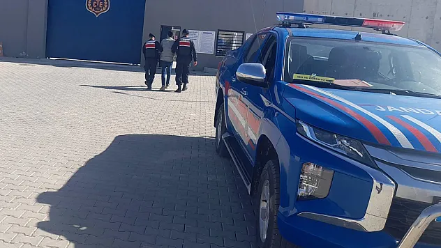 Afyon'da 19 Yıl 9 Ay Hapis Cezası İle Aranan Şahıs Yakalandı